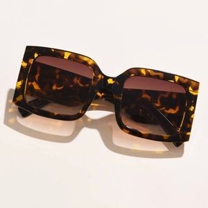 ✨NWC✨ Tortoise Shell Square Frame Sunglasses